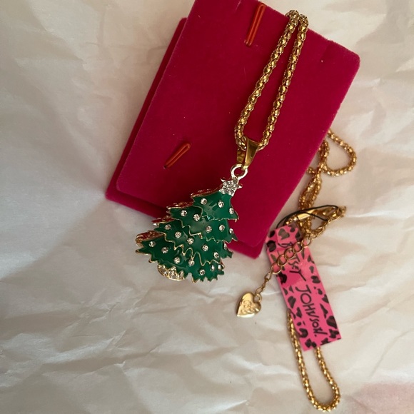 🎄 Lovely traditional Betsey Johnson Christmas tree necklace - Picture 2 of 5